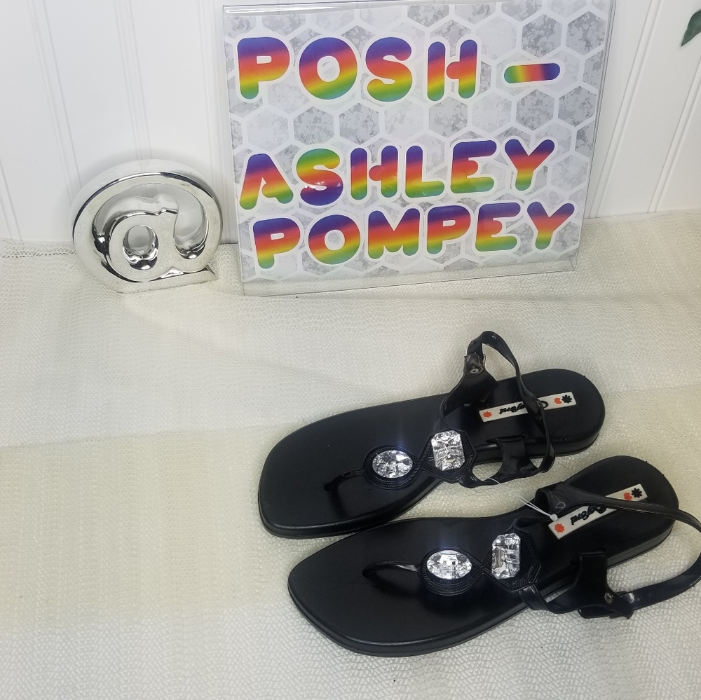 NWOT Women's Size 7 Jeweled thong sandals
